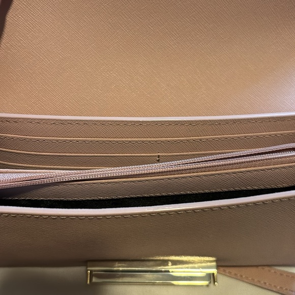 Small Kate spade pink purse - Picture 4 of 7